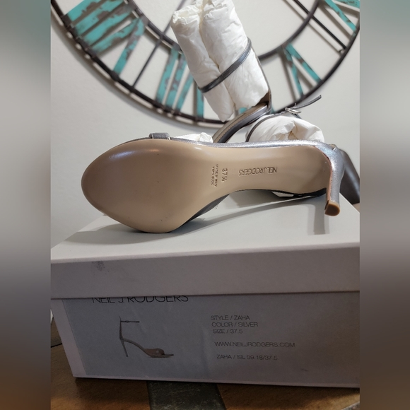 Neil J. Rodgers Sandals Silver - Picture 3 of 5